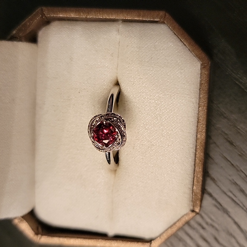 Size 8 Ring Bundle - Picture 4 of 7